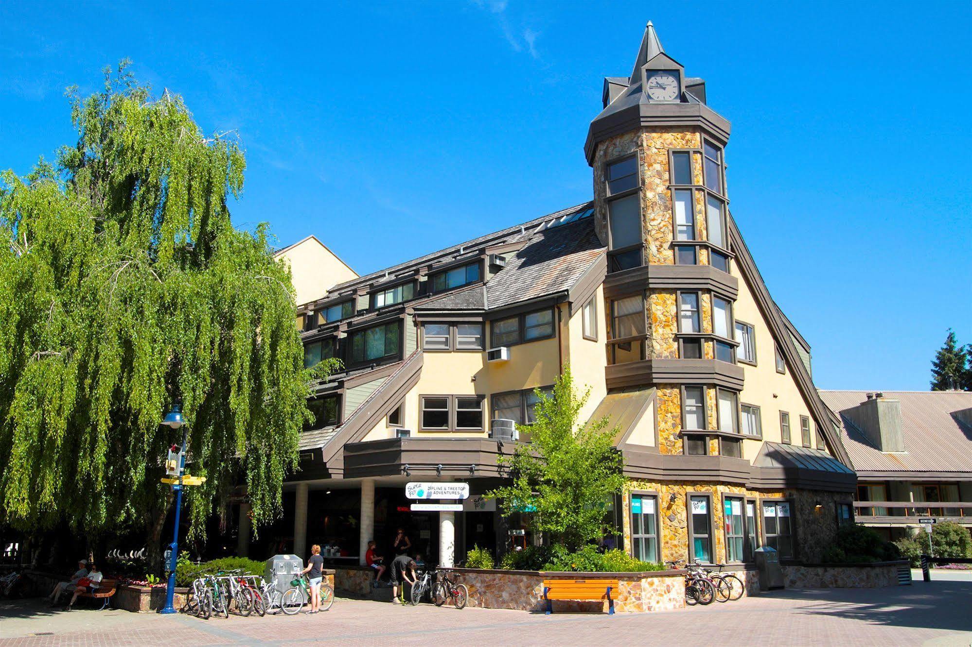 Clock Tower Resort Whistler Extérieur photo