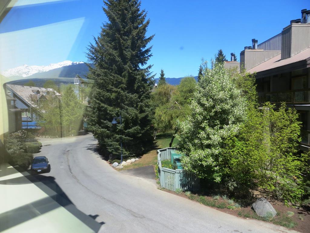 Clock Tower Resort Whistler Extérieur photo