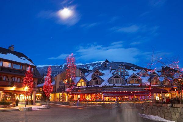 Clock Tower Resort Whistler Extérieur photo